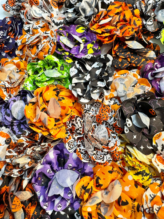 12 x Halloween Ruffle Collar Bows