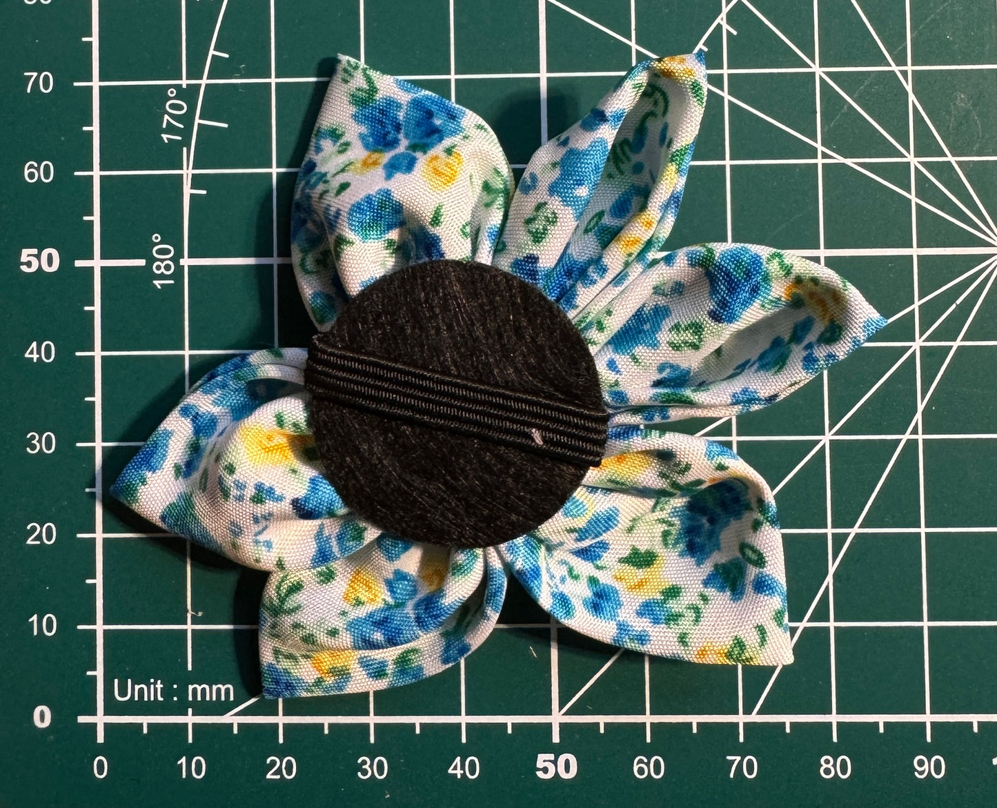 20 x Fabric Collar Flowers